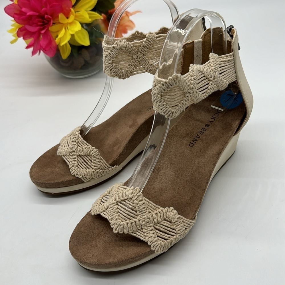 Lucky Brand Macrame Knit Ankle Strap Off White Sandals Size 7.5 MCS6306B